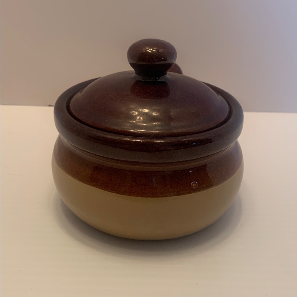 Vintage Stoneware Soup Bowls With Lid And Handle - Picture 4 of 10